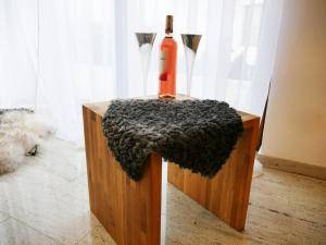 Fårskinn - Gotland - original-sheepskin-gotland-chair-pads