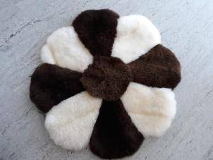 Fårskinn - Runda mattor - brown-round-carpets-sheepskin-adam-leather